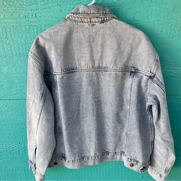 Free People We The Free JOLENE Oversized Denim Trucker Jacket Size Large - Picture 6 of 6